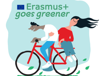 Rajzol bannerkép Erasmusplusz logóval Ahol a képen egy kerékpározó pár élvezi a szabad levegőn töltött időt